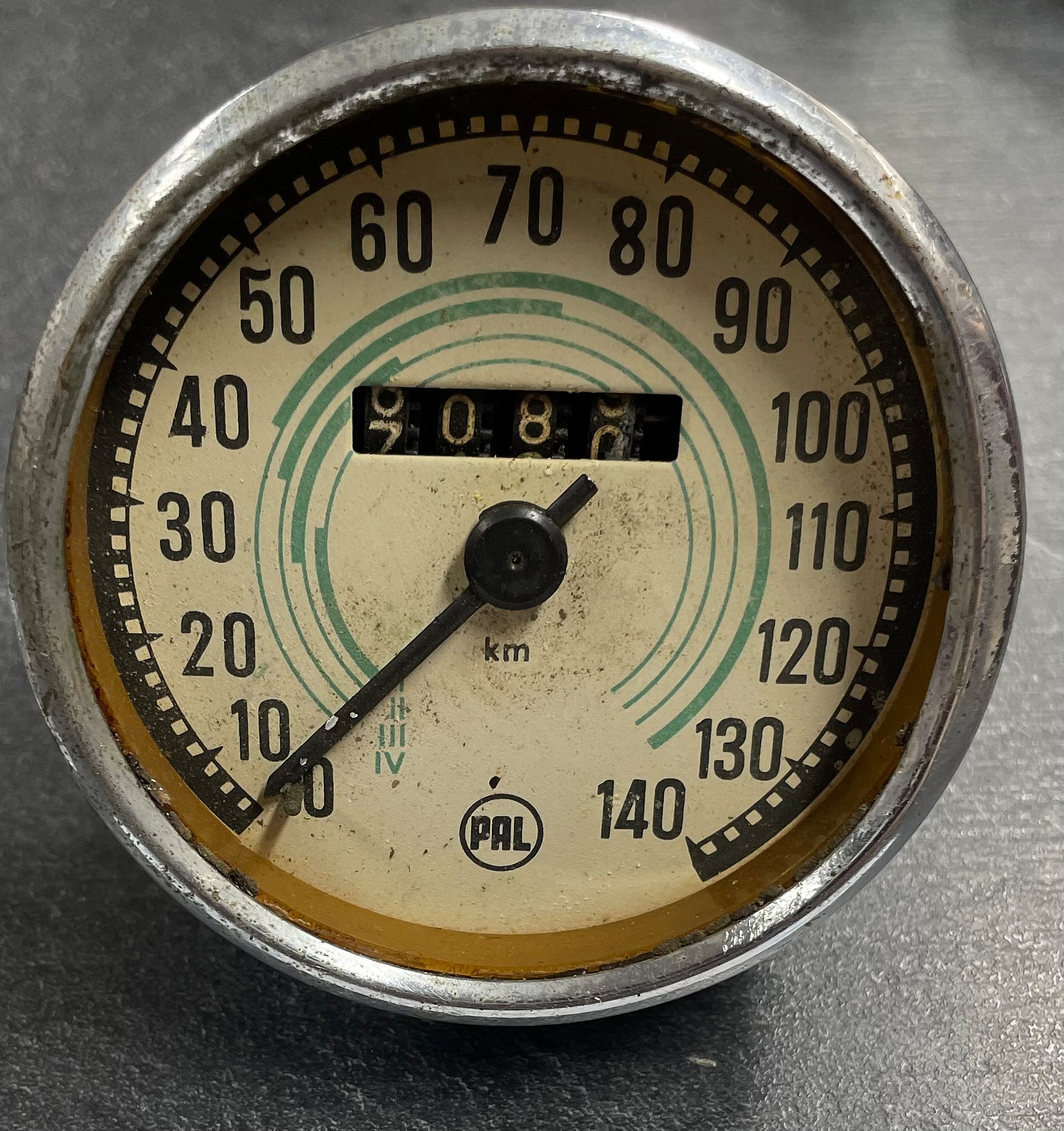 Tachometr před renovací