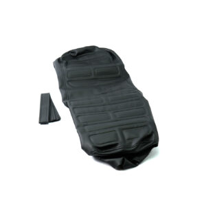 Potah sedla černý s nápisem "JAWA" s prolisy JAWA 634